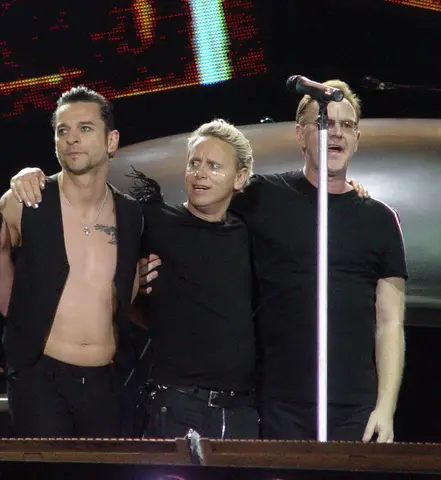 Depeche Mode salue le public, 25 juin 2006