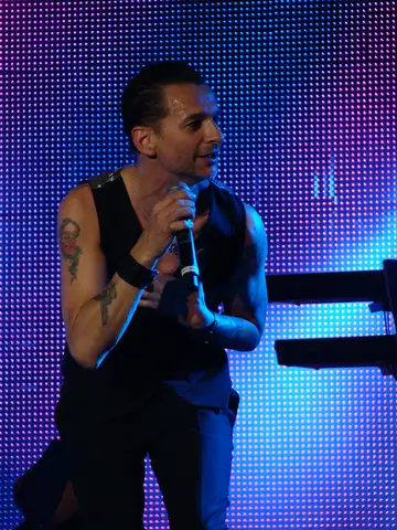 Dave Gahan sur scène — Festival BBK Live, Bilbao, 9 juillet 2009
