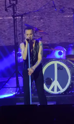 Dave Gahan sur scène — Festival des Vieilles Charrues, Carhaix, juillet 2018